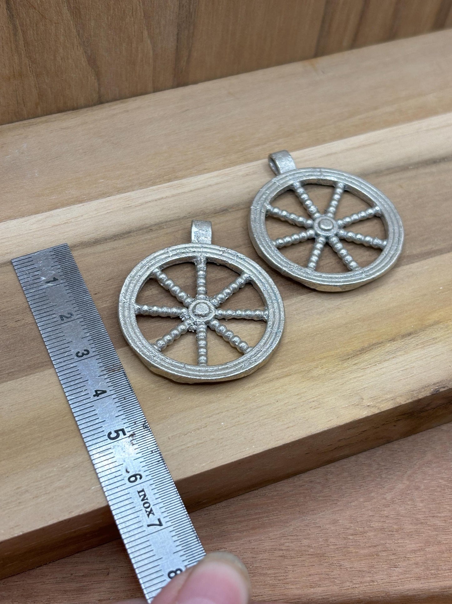 Romeins zonnewiel, Massief zilver.