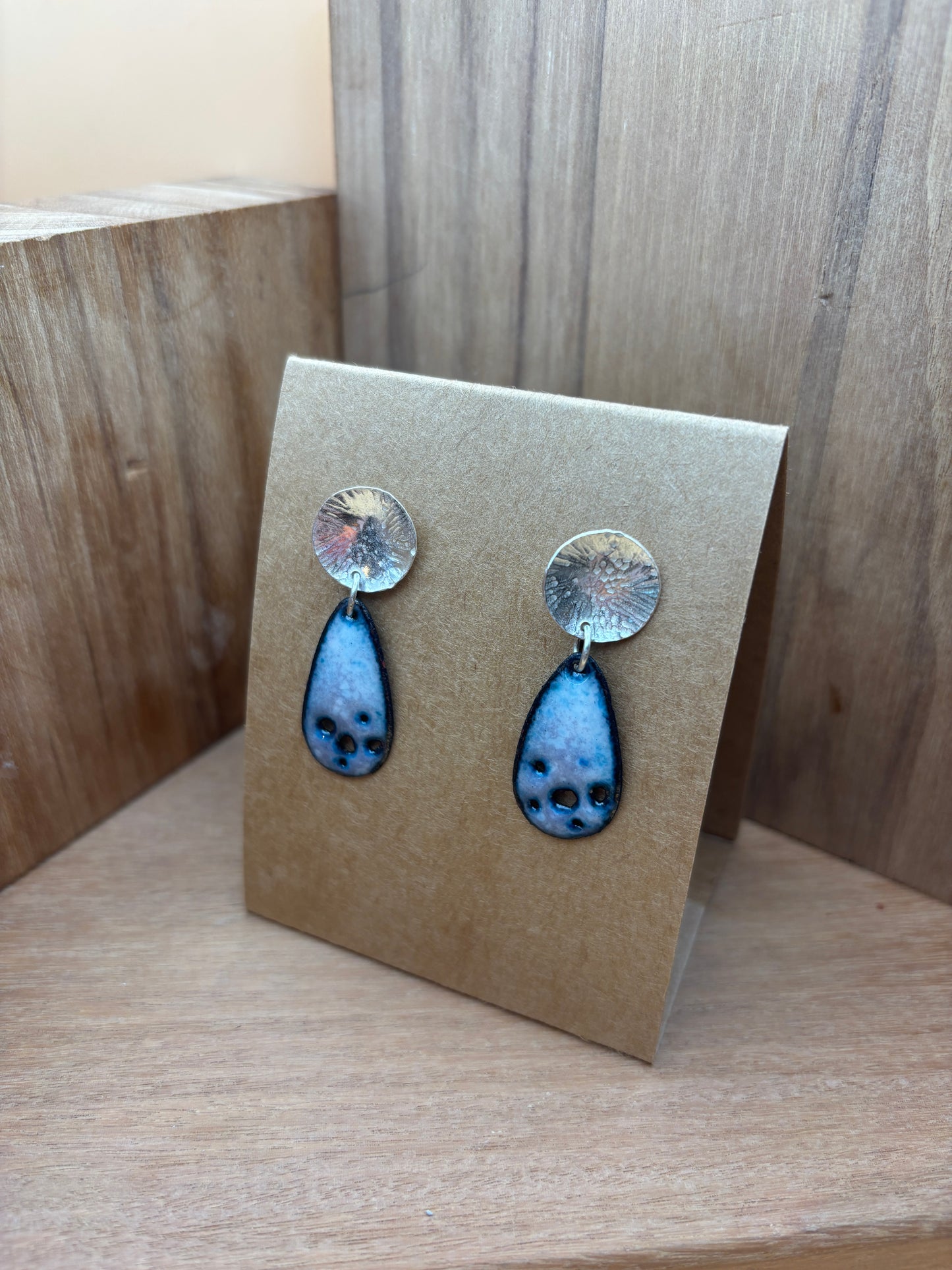 Enamel stud earrings white/blue/purple